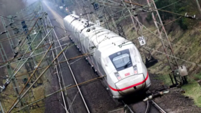 Bahn muss 25% der Fernverkehrs-Trassen für Wettbewerber freigeben