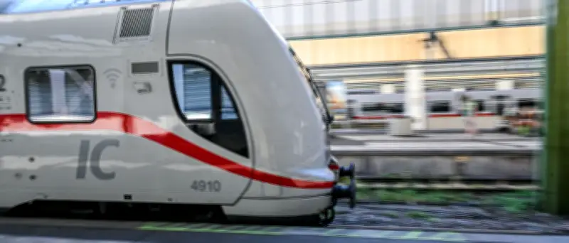 Bahn-Stillstand: Techniktausch am Funknetz GSM-R als Ursache