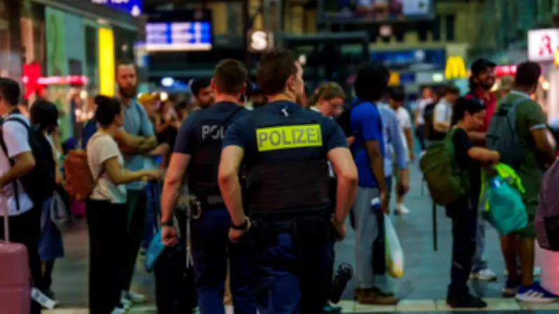 Bahn-Totalausfall: Minister fordert Aufklärung nach Funk-Störung