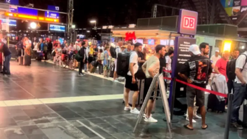 Banker erlebt neunstündige Bahn-Chaosnacht: Funkausfall, Kabelbrand, Stillstand