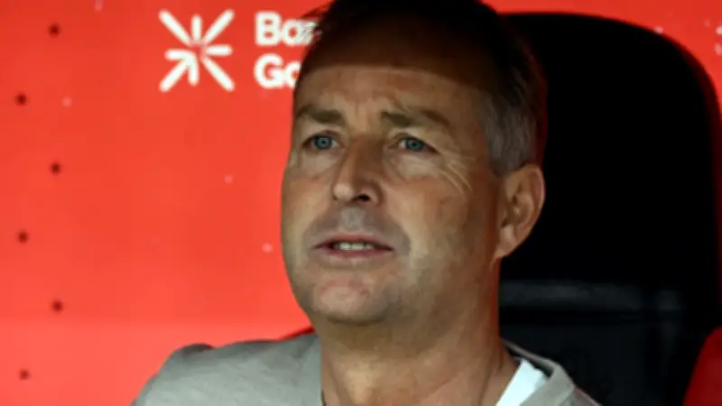 Bayer Leverkusen überrascht mit Trainer Martínez Novell