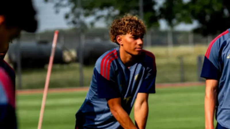 Bayern-Talent Roy Snip (18) sieht aus wie Barça-Star Lamine Yamal