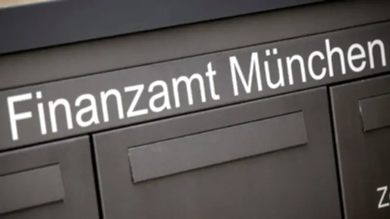 Bayerns Finanzämter: Massive Mängel bei Brandschutz und Asbest