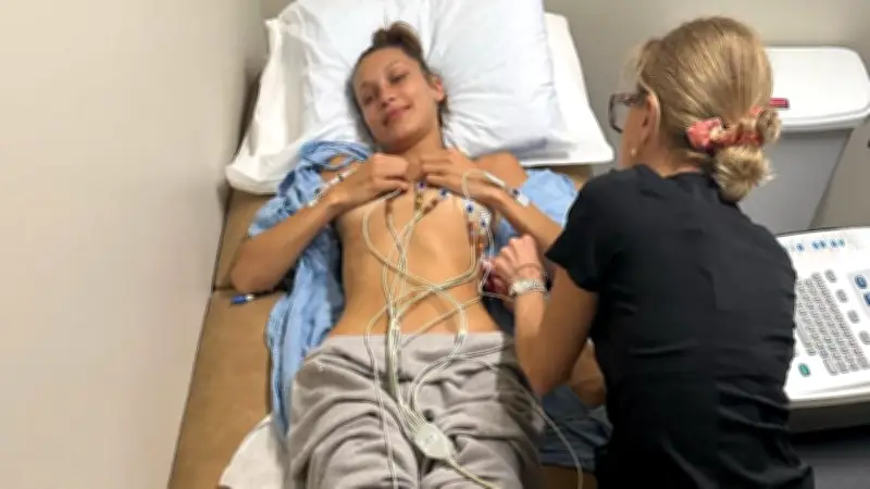 Bella Hadid leidet an Borreliose: „Duschen ohne Ohnmacht ist eine Leistung“
