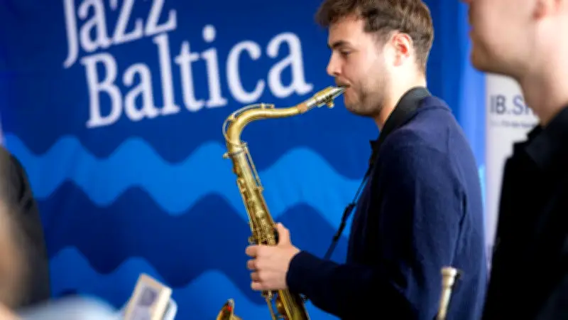 Ben Prechtl erhält IB.SH-JazzAward 2026 bei Jazz Baltica