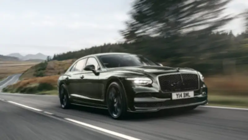 Bentley Flying Spur Lifting: Neue Scheinwerfer und S-Variante