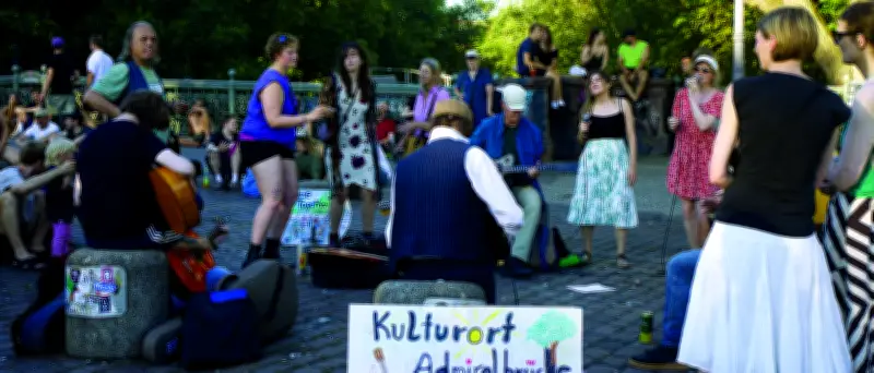 Berliner Admiralbrücke: Hobby-Musikerin bei öffentlicher Session verhaftet
