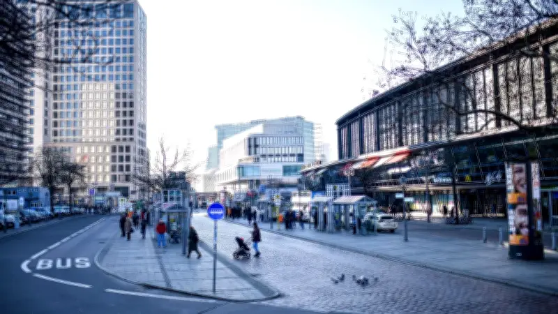 Berliner Senat zementiert Hardenbergplatz als Verkehrsknoten – Kritik an „vertaner Chance“