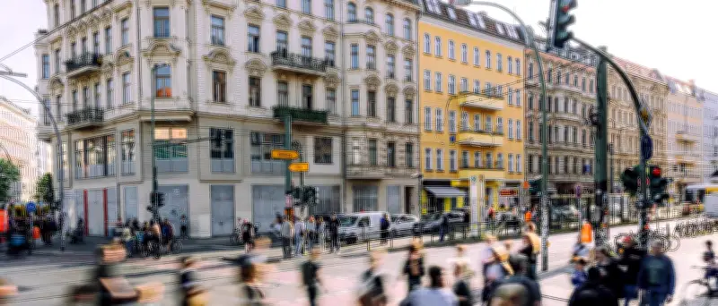 Berliner Verkehrsflächen: Nur 3,3% für Radfahrer, Autos dominieren