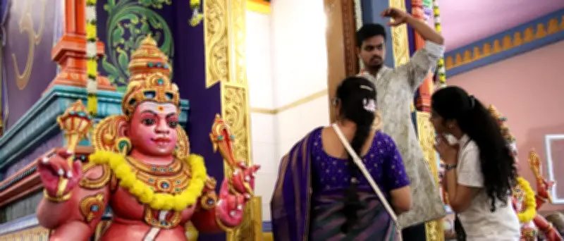 Berlins buntester Hindu-Tempel in Neukölln feiert Eröffnung