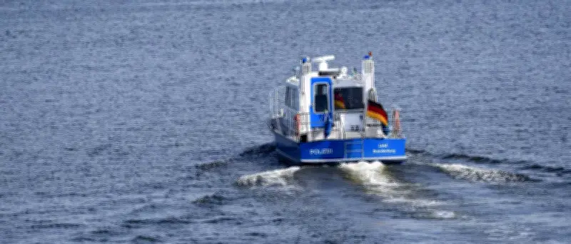 Betrunkener Kapitän und überfülltes Floß: Polizei stoppt Bootsfahrten in Potsdam