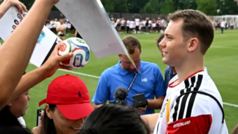 BILD-Reporter überrascht Manuel Neuer bei Autogrammstunde