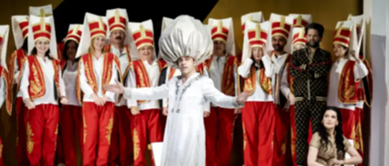 Bülent Ceylan an der Staatsoper Berlin: Coup mit Buhrufen