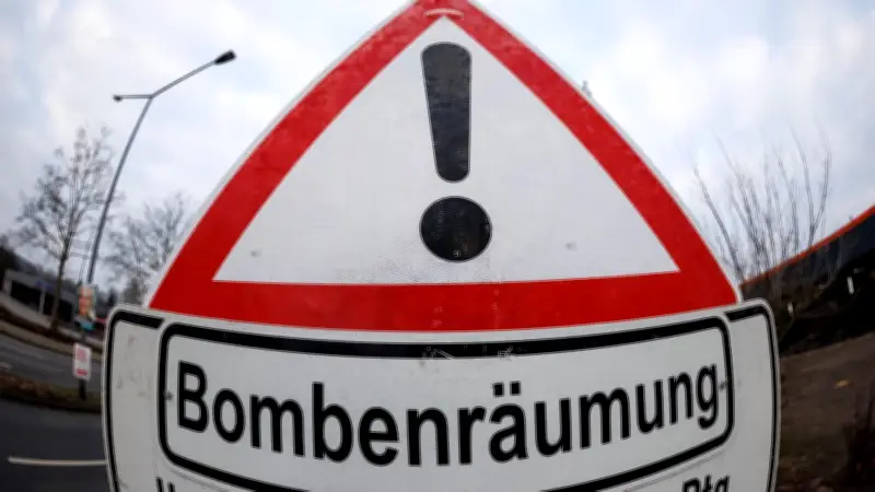 Bombenentschärfung in Potsdam: Evakuierung aufgehoben, S7 fährt wieder
