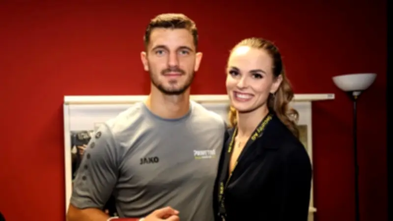 Boxer Ardian Krasniqi und Ringrichterin Karoline Pütz: Das Liebespaar vor dem EM-Kampf