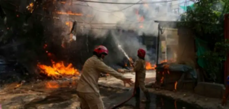 Brand in Neu-Delhi: Mindestens 21 Tote in mehrstöckigem Gebäude