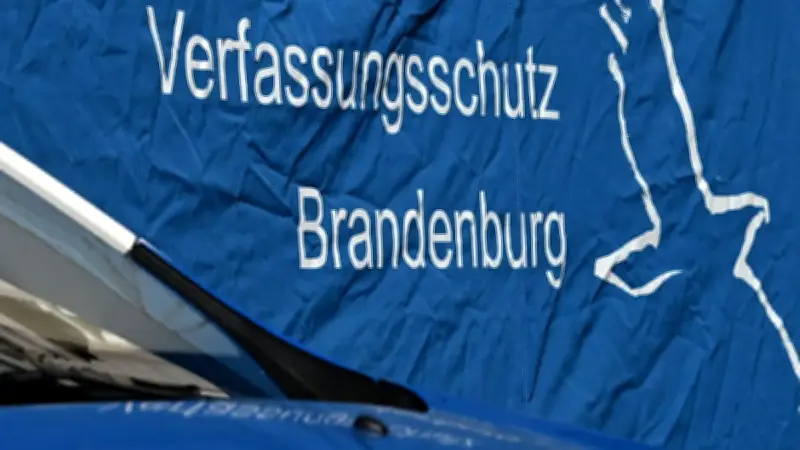 Brandenburgs Innenminister warnt vor Unterwanderung durch Muslimbruderschaft