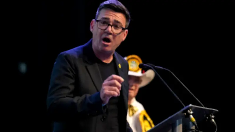 Britischer Machtkampf: Labour-Rebell Burnham stürzt Starmer in Krise