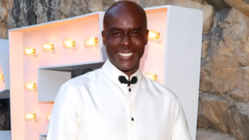 Bruce Darnell bringt erste eigene Modekollektion bei QVC heraus