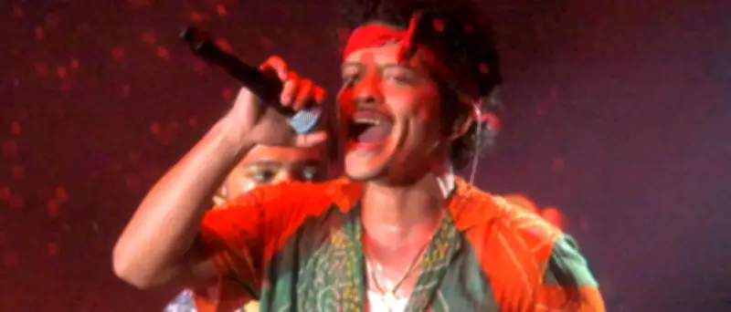 Bruno Mars bringt Olympiastadion mit Funky-Show zum Kochen