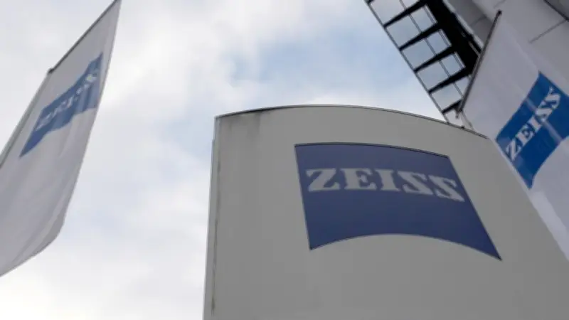 Carl Zeiss stockt Anteil an Medizintechniktochter auf 200 Mio Euro