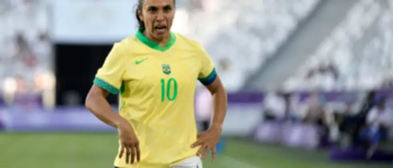 Chaos-Testspiel: Achtmal Rot für Brasiliens Fußballerinnen gegen USA