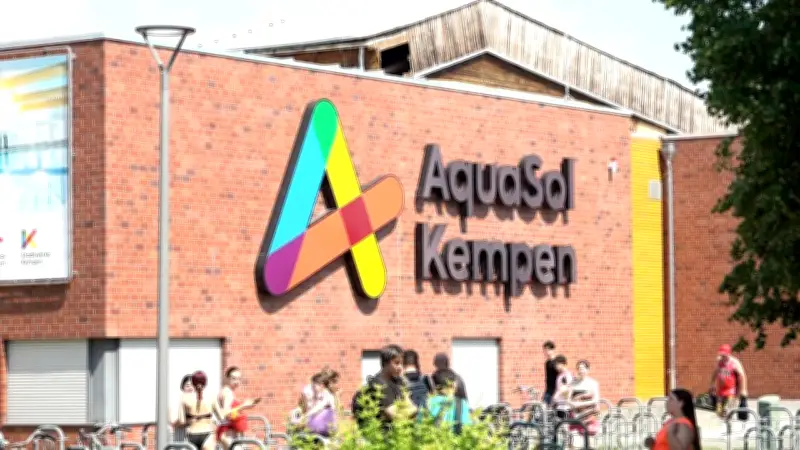 Chlorgas-Alarm: Feuerwehr evakuiert Freibad in Kempen