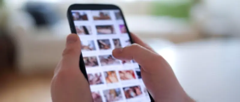 Deepfake-Erpressung britischer Schulen: Kinderfotos gestohlen
