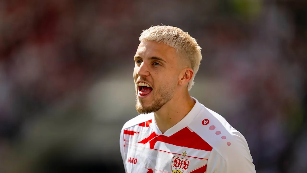 Demirovic und Burnic lancieren Bosnien-Fan-Shirts mit Modemarke Ressue