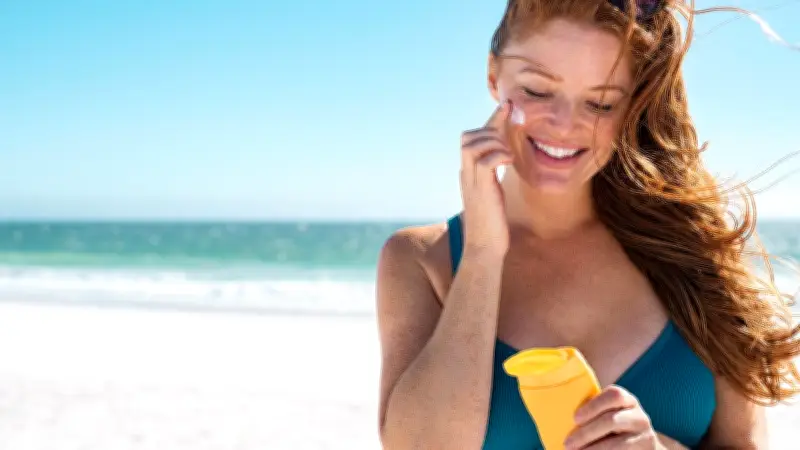 Dermatologin warnt: Diese Sonnencremes sollten Sie meiden