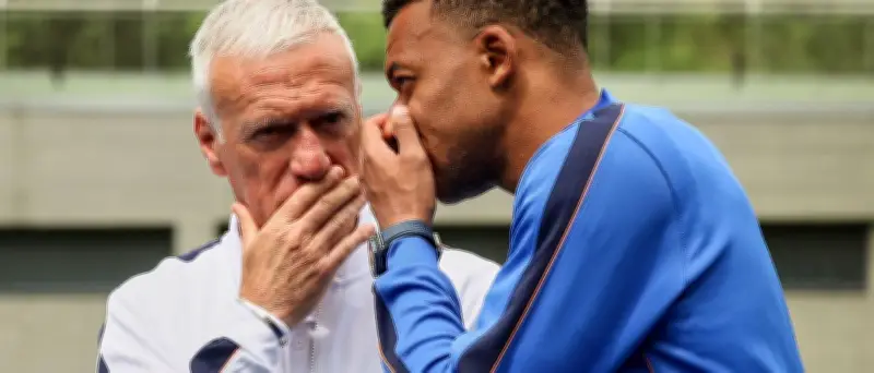 Deschamps schützt Mbappé vor Reise-Stress bei WM