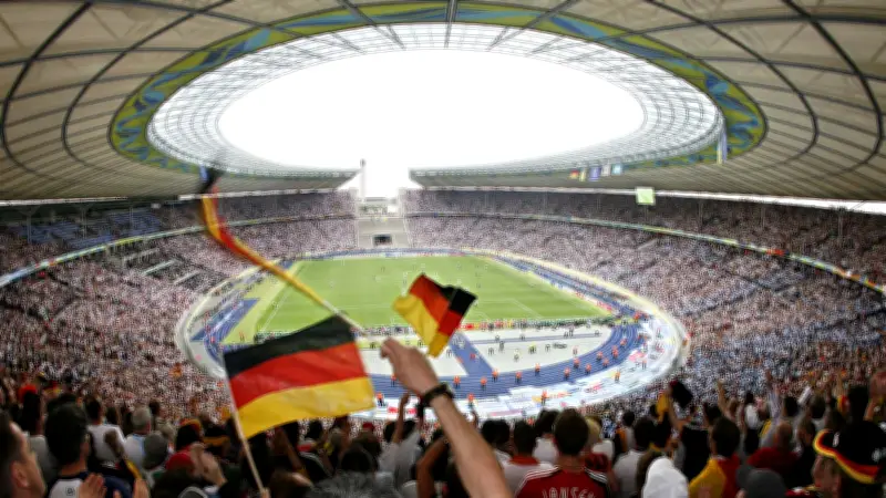 DFB-Plan: Fußball-WM 2042 nach Deutschland holen