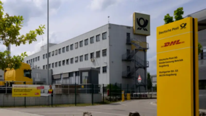 DHL-Mann wollte Nebenbuhler Kokain-Paket unterjubeln: Bewährungsstrafe