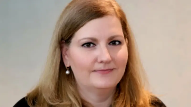 Diana Kassal: Wirtschaftsredakteurin mit Leidenschaft für Hintergründe