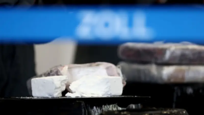 Drogenring im Darknet: Zollbeamter und Polizist unter Verdacht