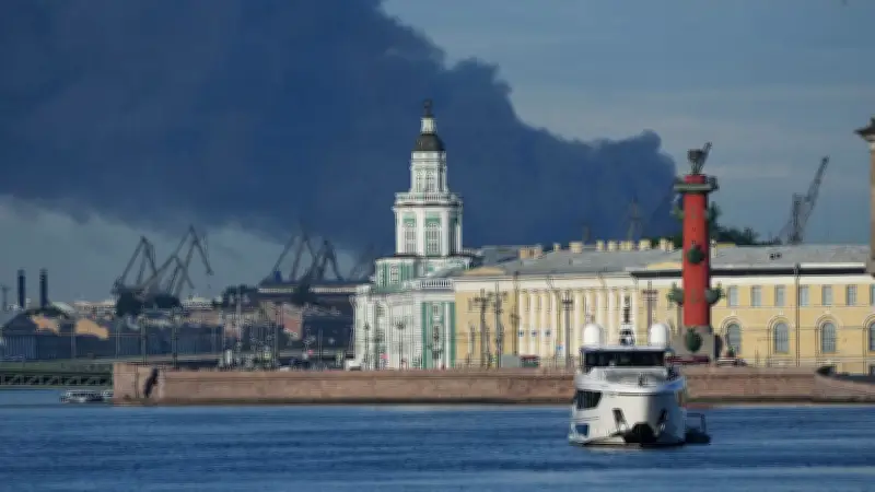 Drohnenangriff auf Putins Heimatstadt: Ölterminal brennt