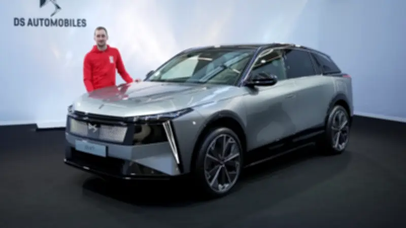 DS N°7: Neues Elektro-SUV startet ab 50.000 Euro