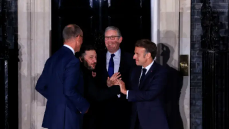 E3-Staaten und Ukraine fordern Putin zu Verhandlungen auf