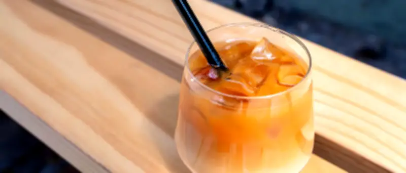 Eiskaffee wie im Urlaub: So gelingt der perfekte Frappé zu Hause
