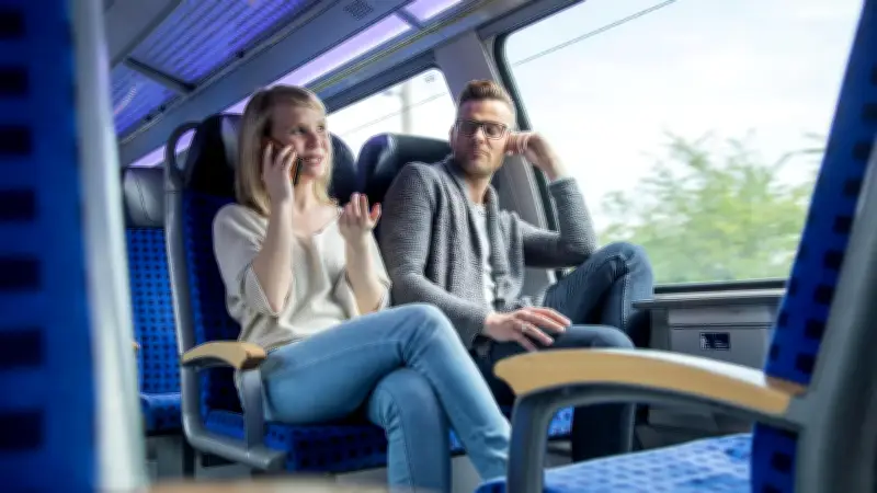 Endlosgelaber am Handy: Bitte, ihr seid hier nicht im Podcast!