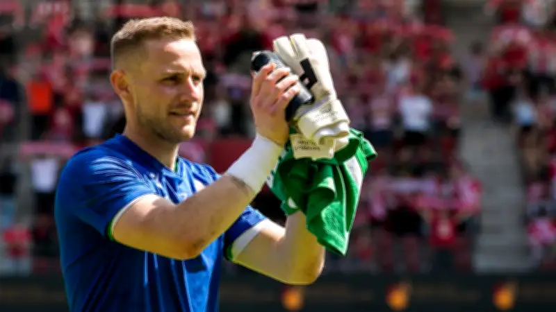 Energie-Trainer Wollitz enthüllt: So lief der Funk-Wechsel zum VfB Stuttgart