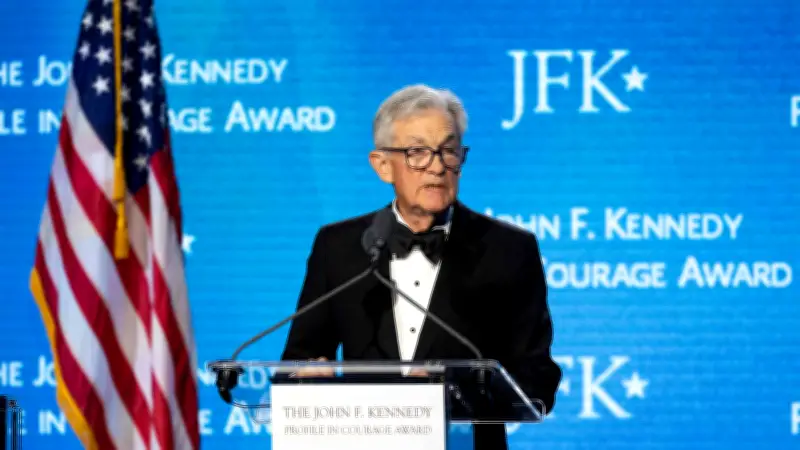 Ex-Fed-Chef Powell warnt vor politischer Einmischung bei US-Notenbank