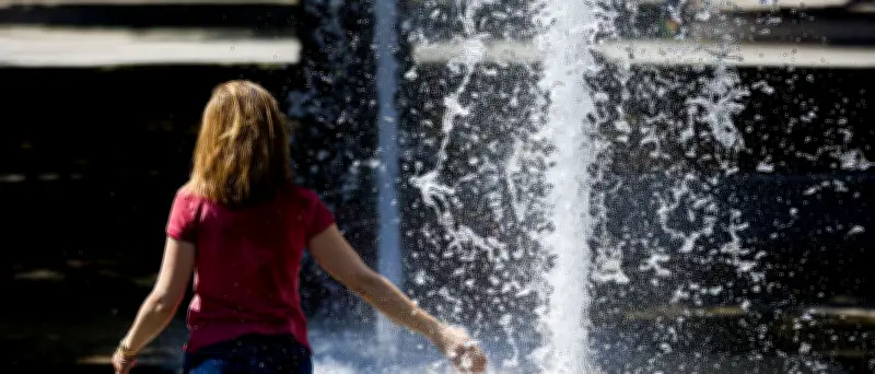 Extreme Hitze bis 42 Grad: Bahn rät von Reisen ab – schwere Unwetter erwartet