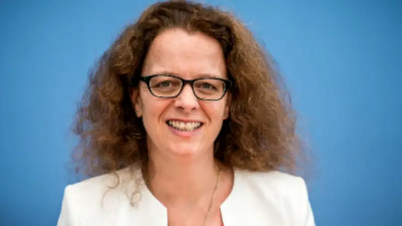 EZB-Zinsentscheid: Schnabel prognostiziert klare Zinserhöhung im Juni