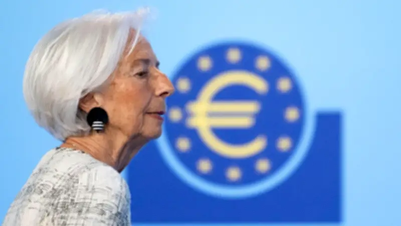 EZB-Zinsentscheidung: Strenge Blicke und geheime Vorbereitung