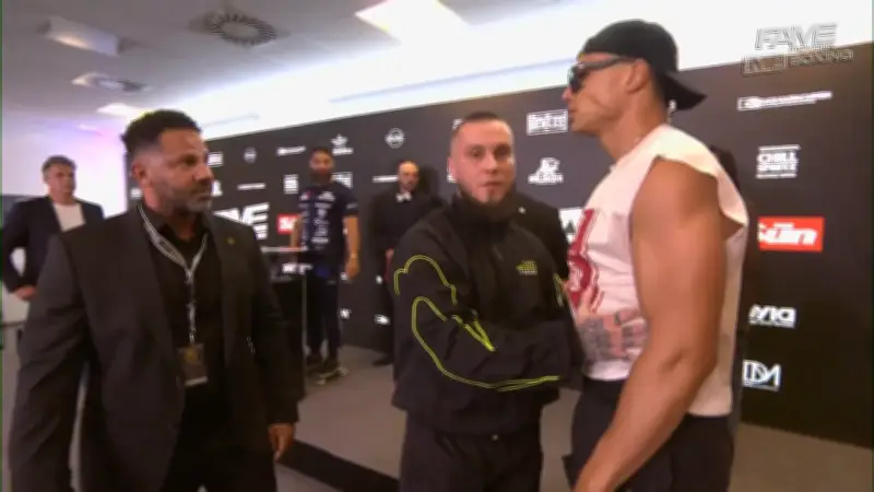 Fame Fighting International: DeMoor provoziert Petrovic vor Box-Event