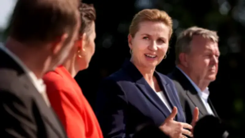 Frederiksen präsentiert Regierungsprogramm: Steuersenkungen und strikte Migrationspolitik