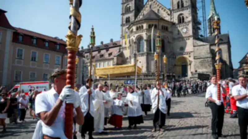 Fronleichnam in Bayern: Prachtvolle Prozessionen trotz Kirchenkrise
