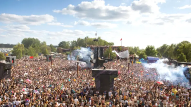 Fusion Festival warnt vor Hitze: Wasser reduziert, Schattenpausen empfohlen