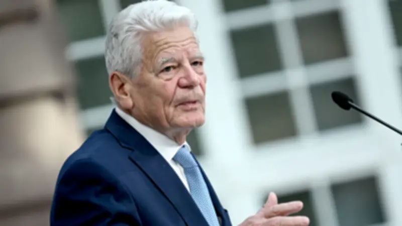 Gauck: „Administratives Vor-sich-hin-Regieren zerstört Vertrauen“